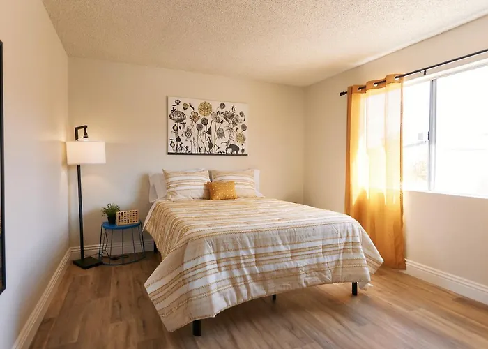 Minutes To Jt National Park, Hot Tub & Game Room